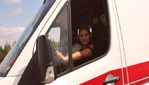 Ambulans sürücüsü Fatma Sarı: Can taşıyoruz, hayat kurtarıyoruz, hassas olmalarını bekliyorum